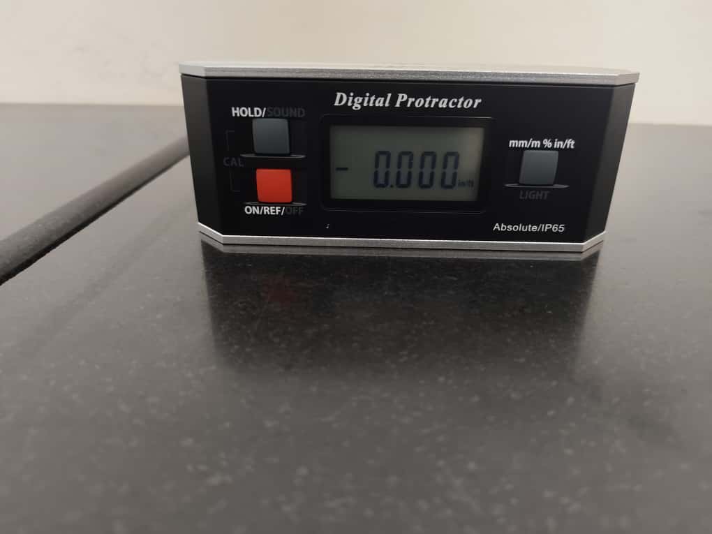 Digital protractor