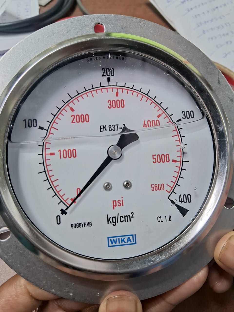 Pressure gauge used in measurement